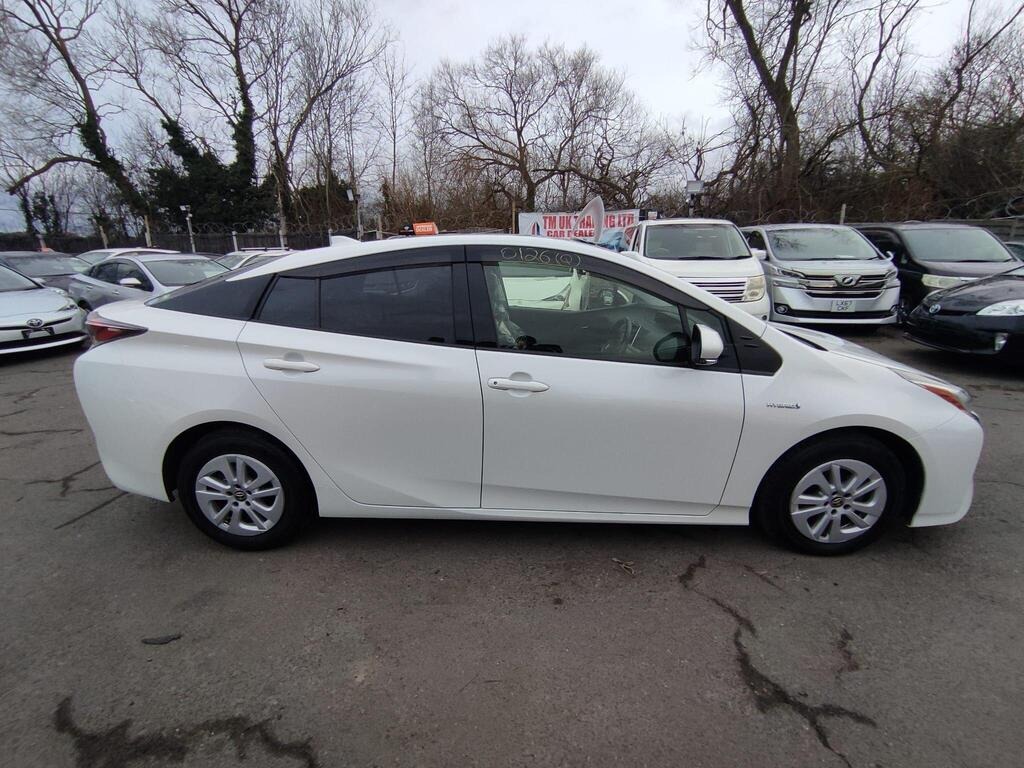 Used Toyota Prius 2017 for sale - 78078940: Photo 5