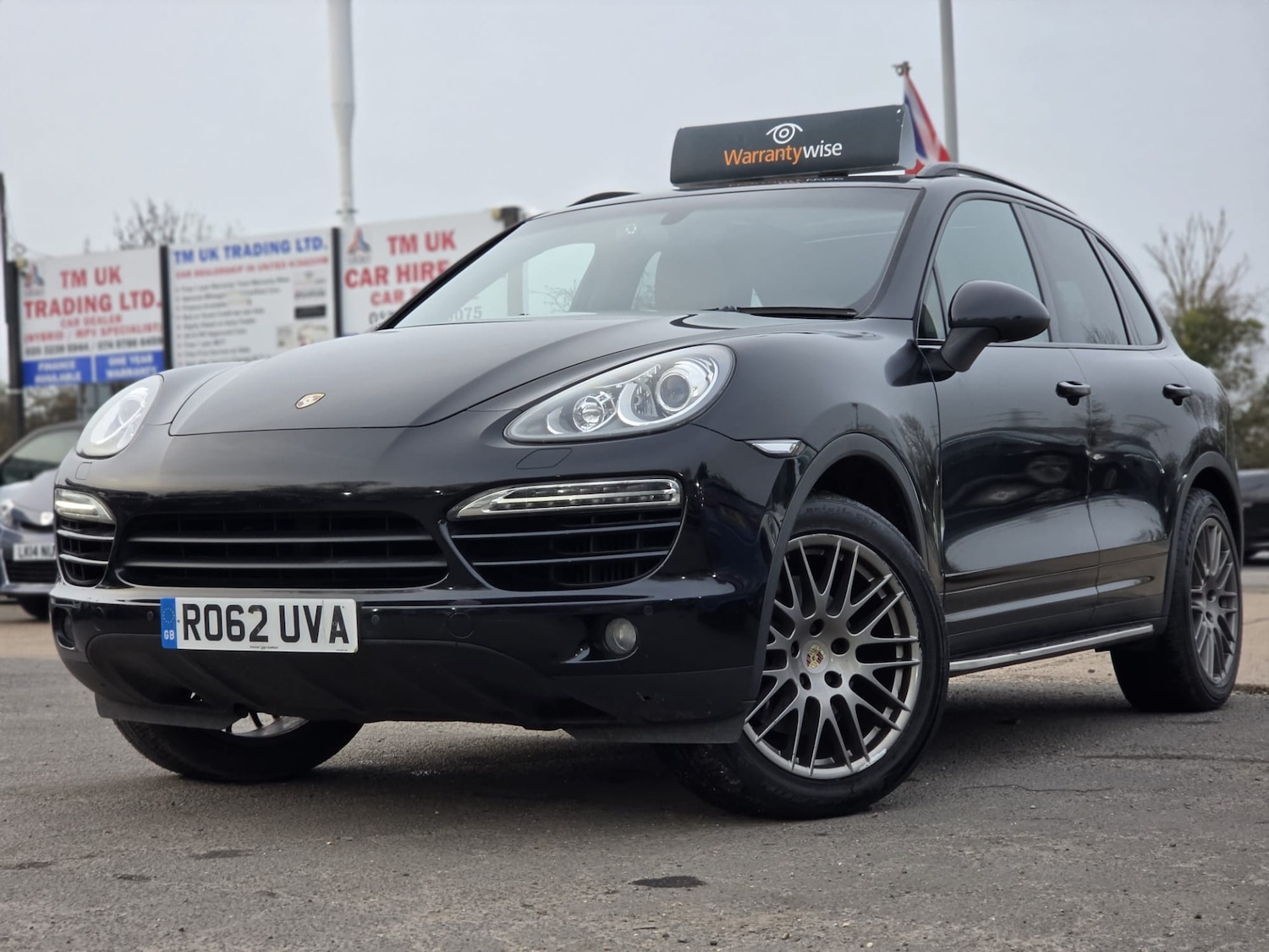 Used Porsche Cayenne 2012 for sale - 78027119: Photo 2
