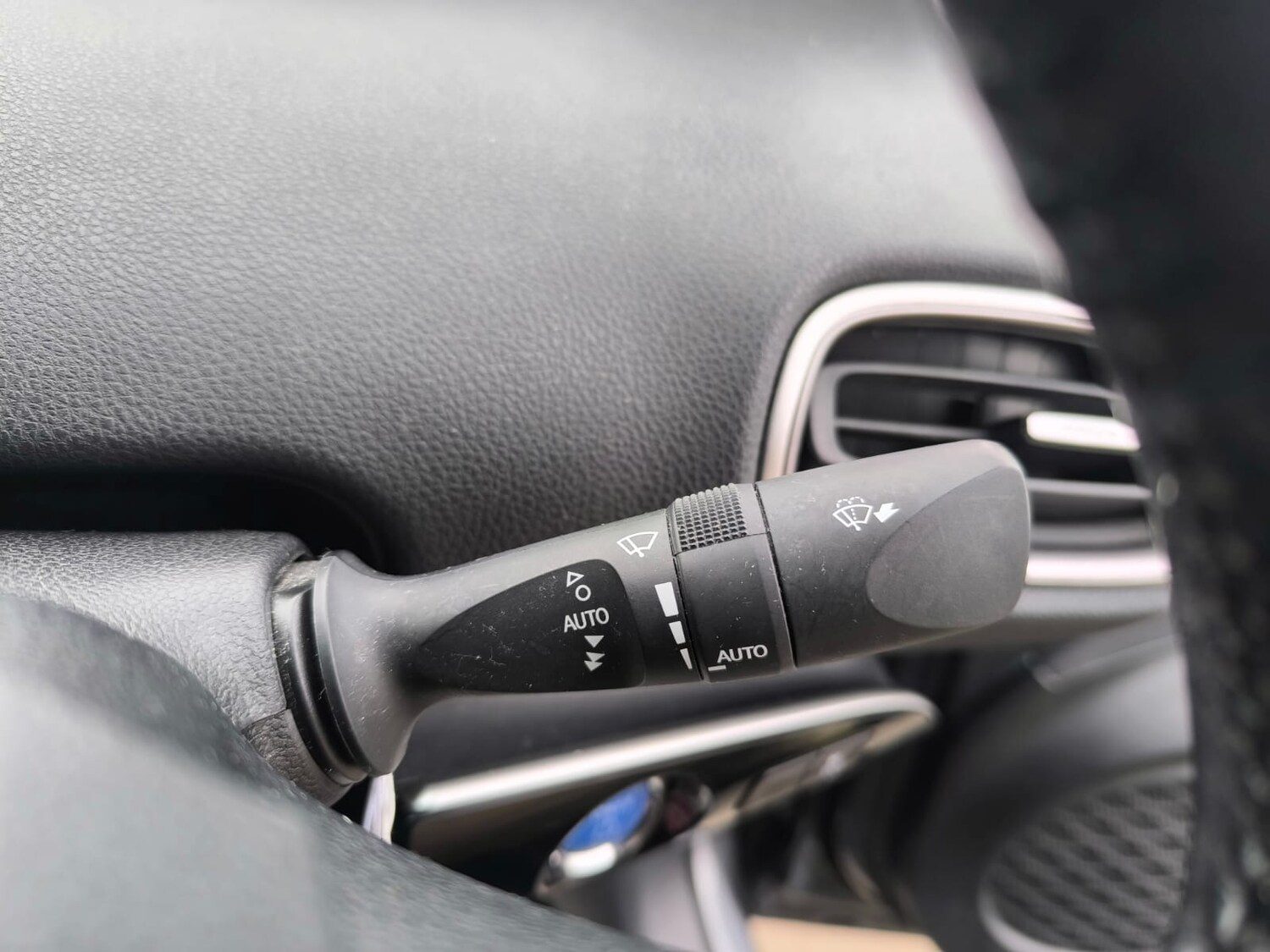 Used Toyota Prius 2019 for sale - 77676461: Photo 23