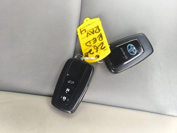 Used Toyota RAV4 2019 for sale - 75239520: Photo 38
