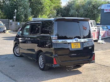 Used Toyota Voxy 2021 for sale - 79216143: Photo