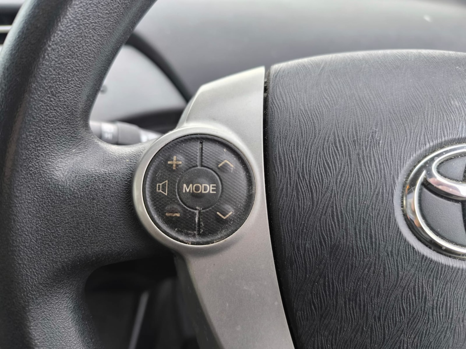 Used Toyota Prius 2014 for sale - 76638061: Photo 19