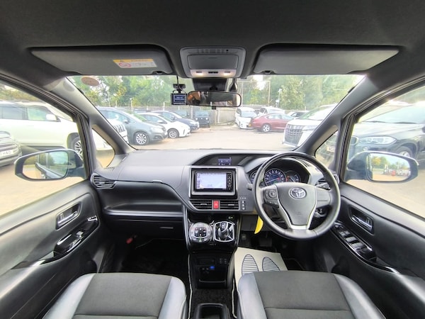 Used Toyota Noah 2022 for sale - 76194418: Photo 14