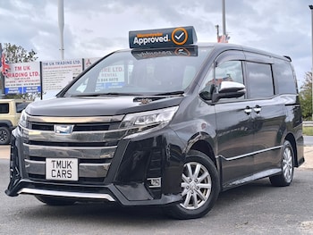 Used Toyota Noah 2022 for sale - 76194418: Photo 2