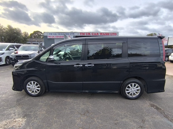 Used Toyota Noah 2022 for sale - 76194418: Photo 6