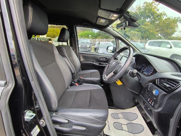 Used Toyota Noah 2022 for sale - 76194418: Photo 9
