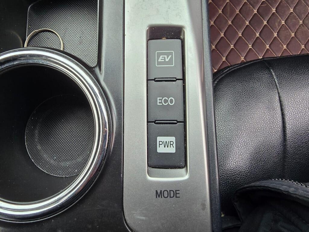 Used Toyota Prius+ 2017 for sale - 77148934: Photo 22