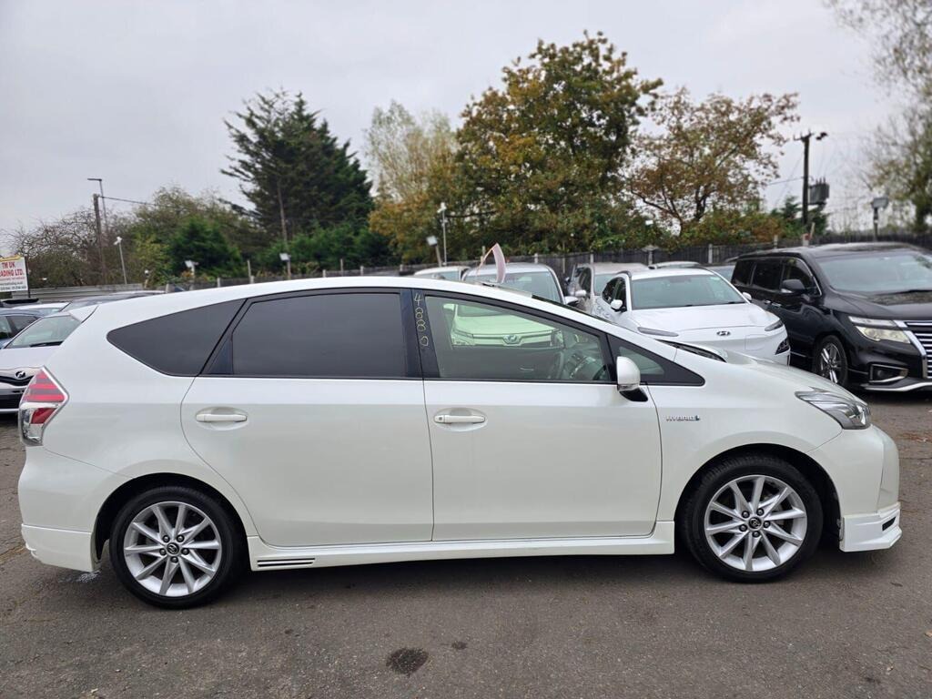 Used Toyota Prius+ 2017 for sale - 77148934: Photo 5