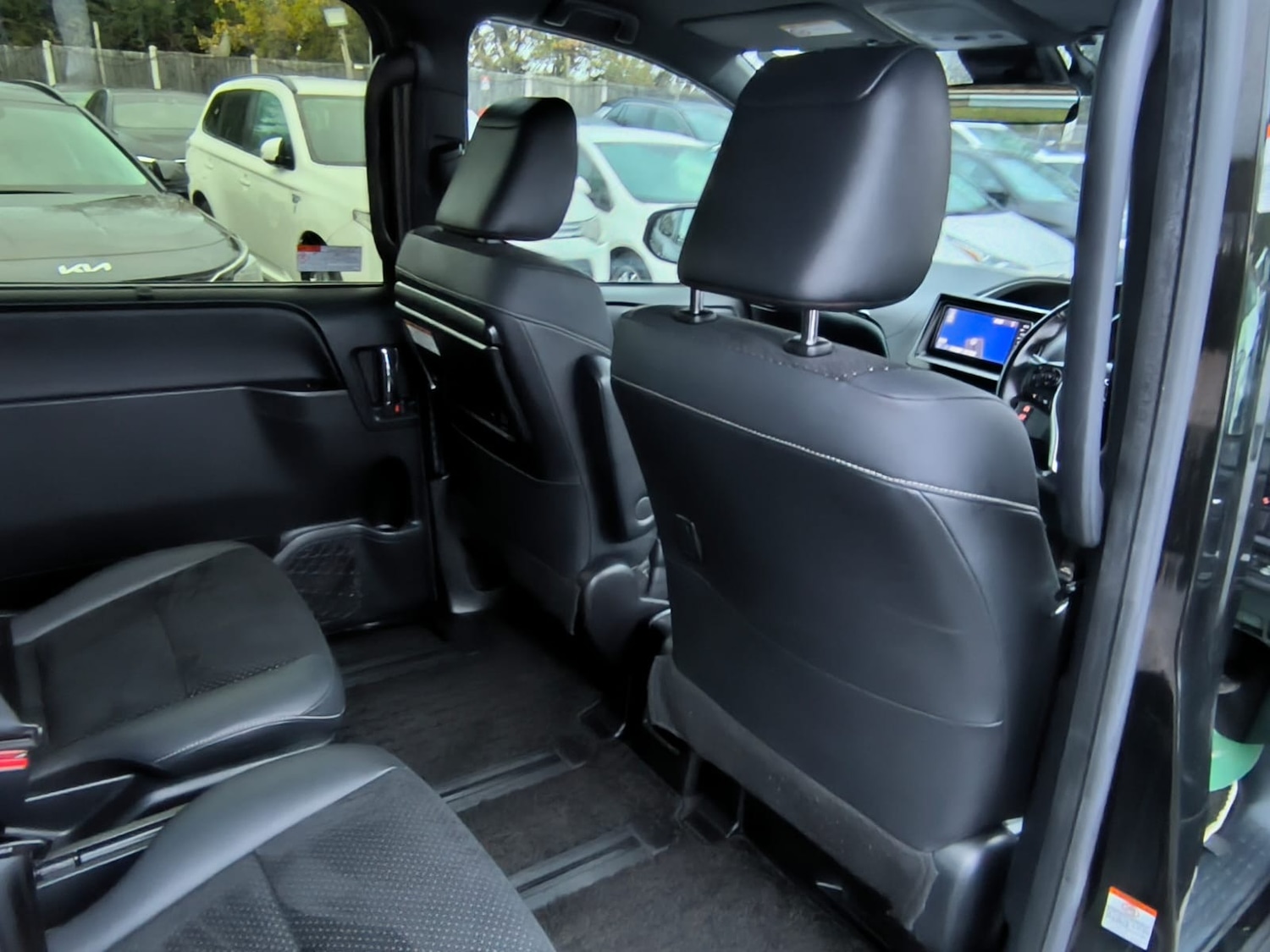 Used Toyota Voxy 2021 for sale - 76706029: Photo 12