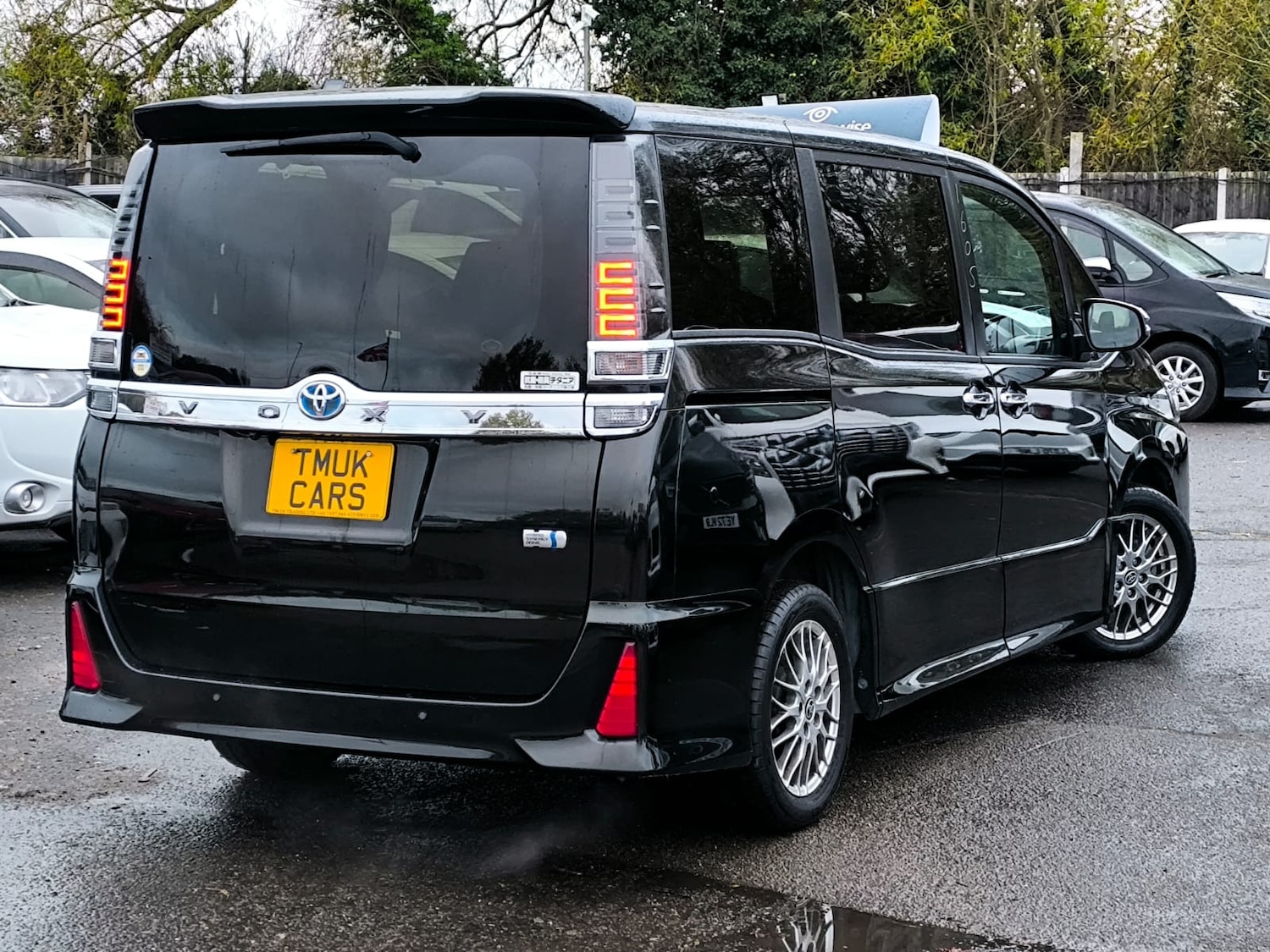 Used Toyota Voxy 2021 for sale - 76706029: Photo 3