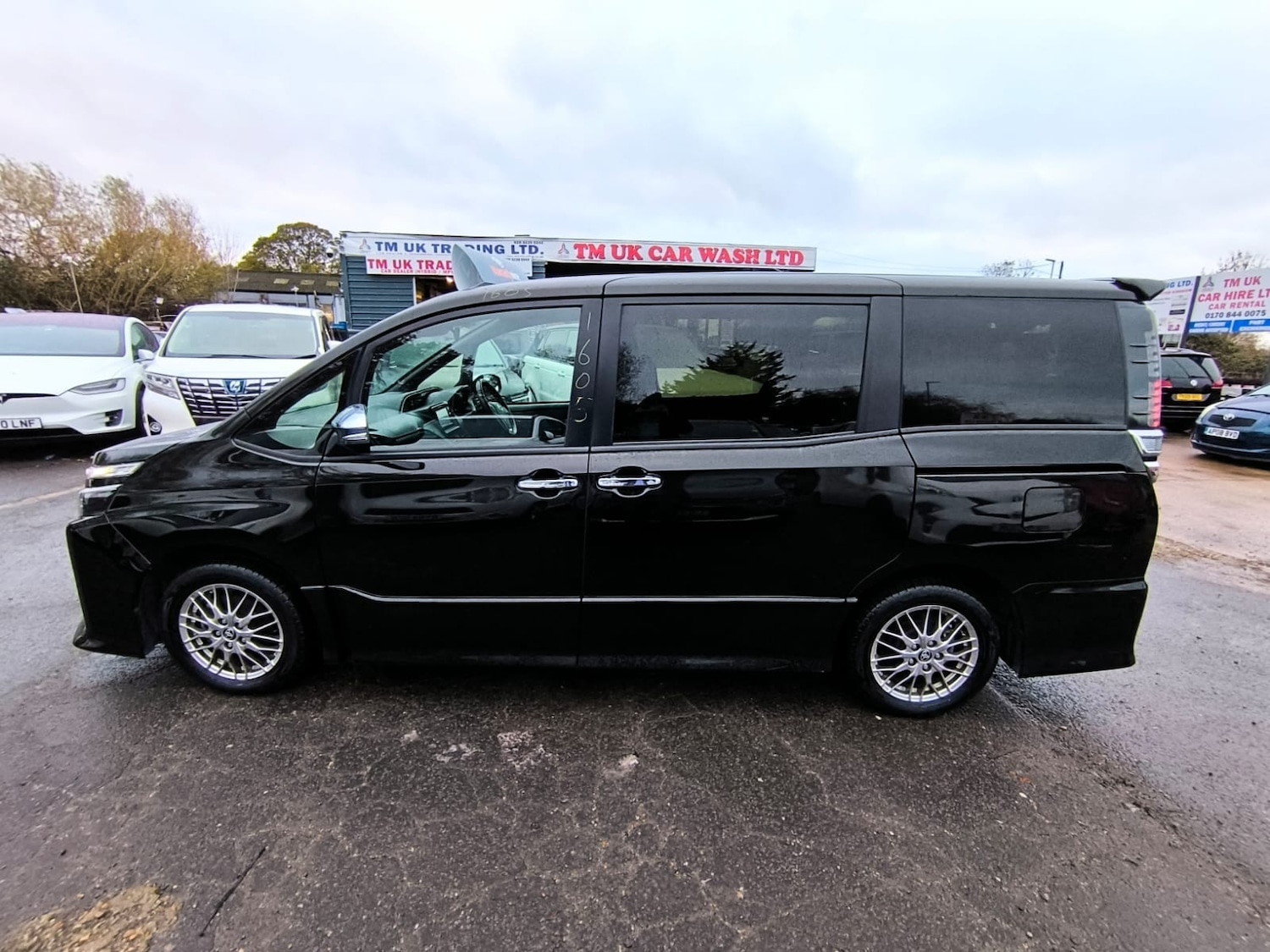 Used Toyota Voxy 2021 for sale - 76706029: Photo 6