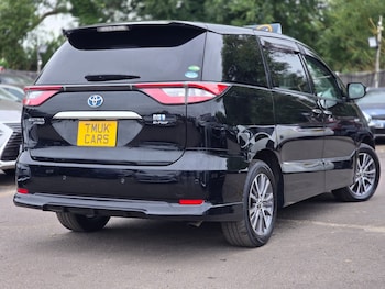 Used Toyota Estima 2018 for sale - 75604877: Photo