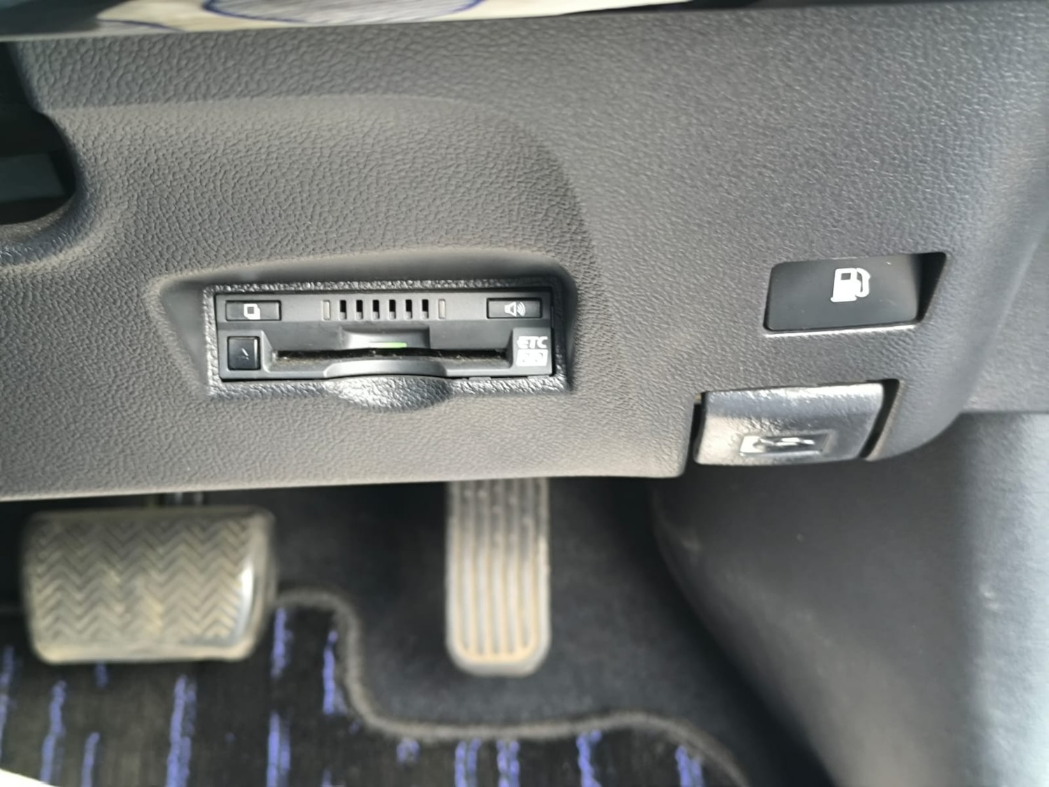 Used Toyota Prius 2020 for sale - 76046159: Photo 26