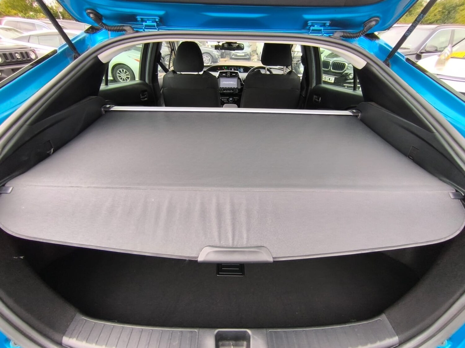 Used Toyota Prius 2020 for sale - 76046159: Photo 32