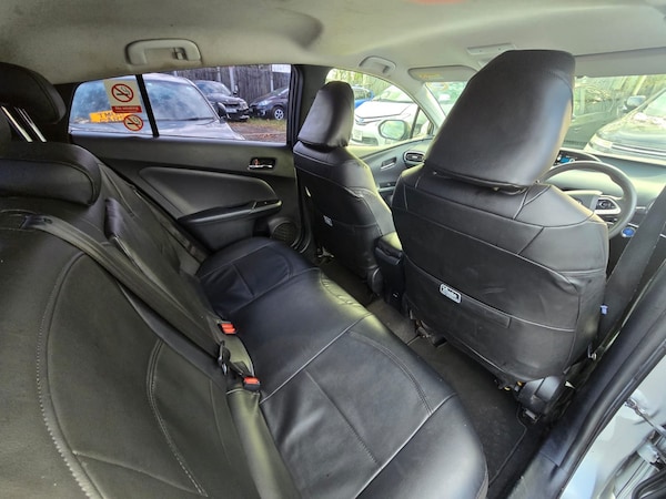 Used Toyota Prius 2018 for sale - 73030951: Photo 13