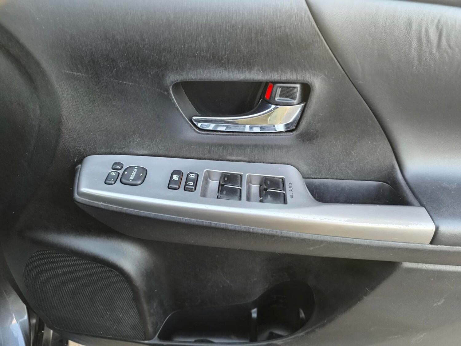 Used Toyota Prius+ 2020 for sale - 77093759: Photo 33