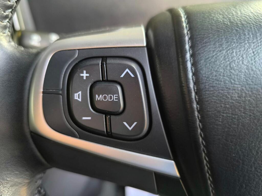 Used Toyota Estima 2018 for sale - 76860238: Photo 17