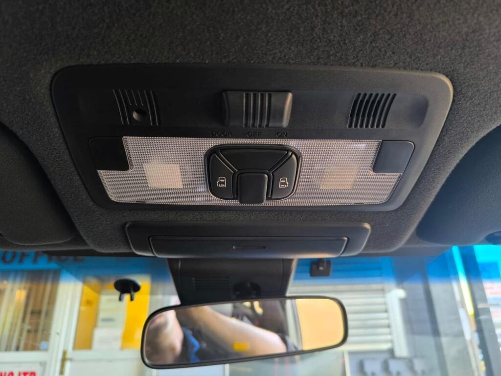 Used Toyota Estima 2018 for sale - 76860238: Photo 28