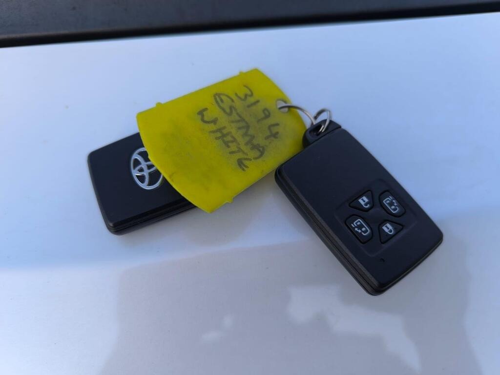 Used Toyota Estima 2018 for sale - 76860238: Photo 33