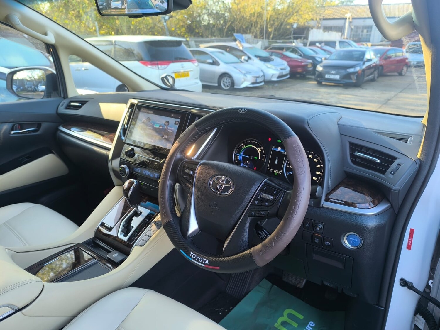 Used Toyota Alphard 2022 for sale - 76682313: Photo 10