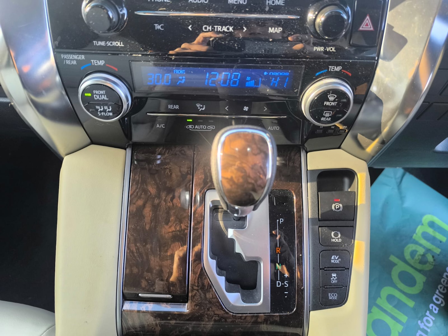 Used Toyota Alphard 2022 for sale - 76682313: Photo 21