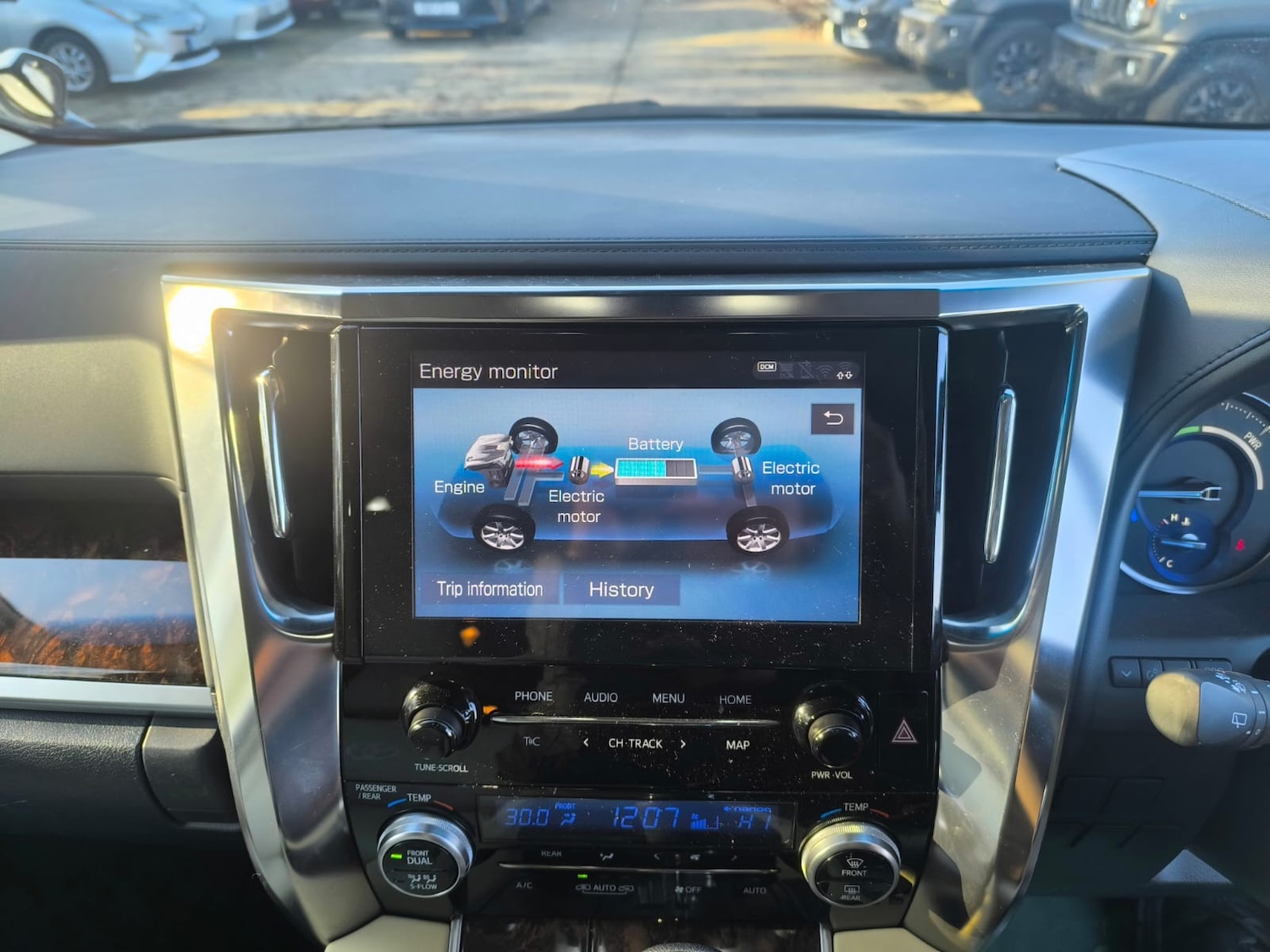 Used Toyota Alphard 2022 for sale - 76682313: Photo 23