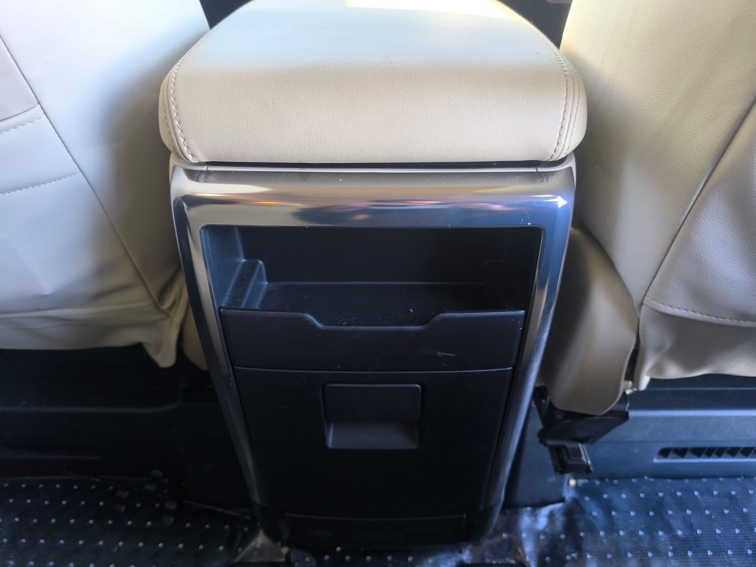 Used Toyota Alphard 2022 for sale - 76682313: Photo 29