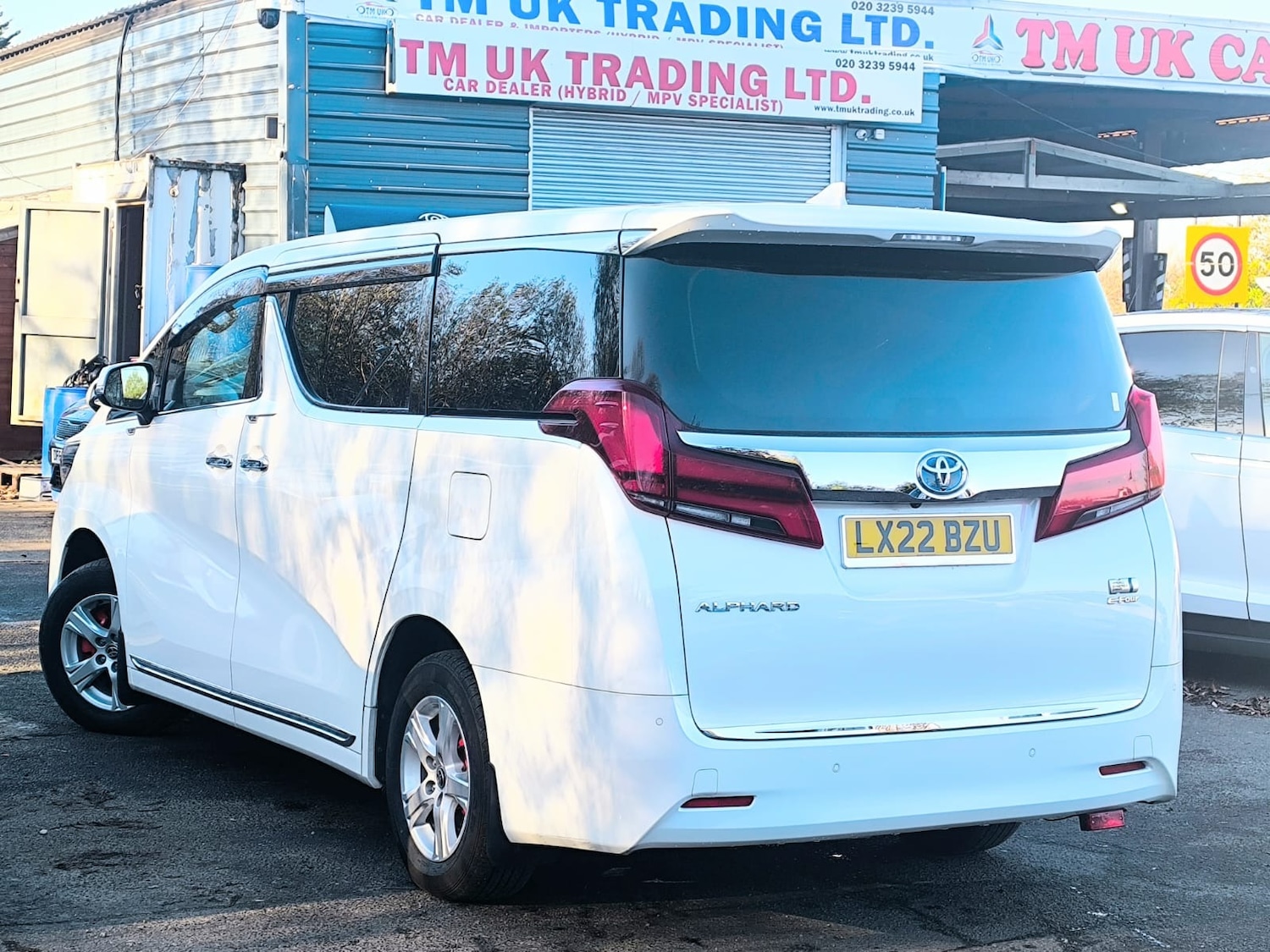 Used Toyota Alphard 2022 for sale - 76682313: Photo 4