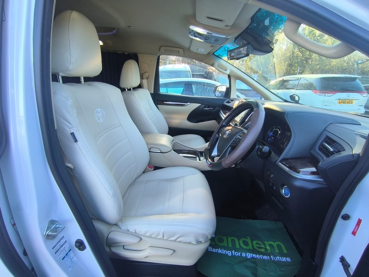 Used Toyota Alphard 2022 for sale - 76682313: Photo 9