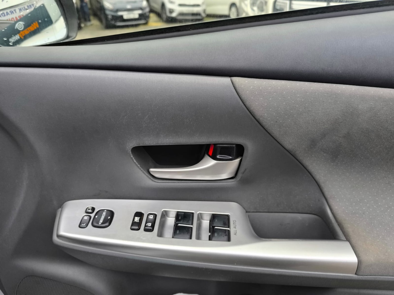 Used Toyota Prius+ 2012 for sale - 77461626: Photo 25