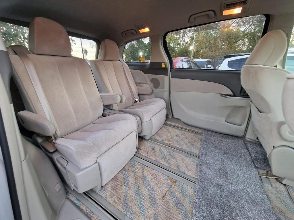 Used Toyota Estima 2010 for sale - 76860005: Photo 10