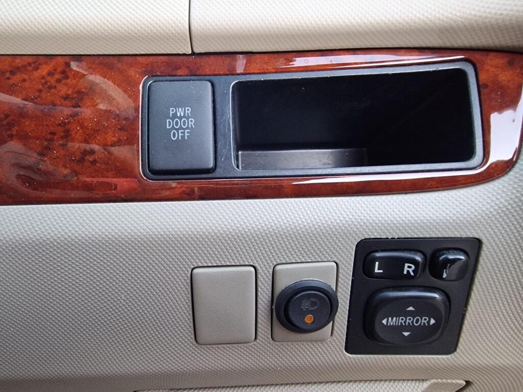 Used Toyota Estima 2010 for sale - 76860005: Photo 22