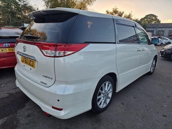 Used Toyota Estima 2010 for sale - 76860005: Photo