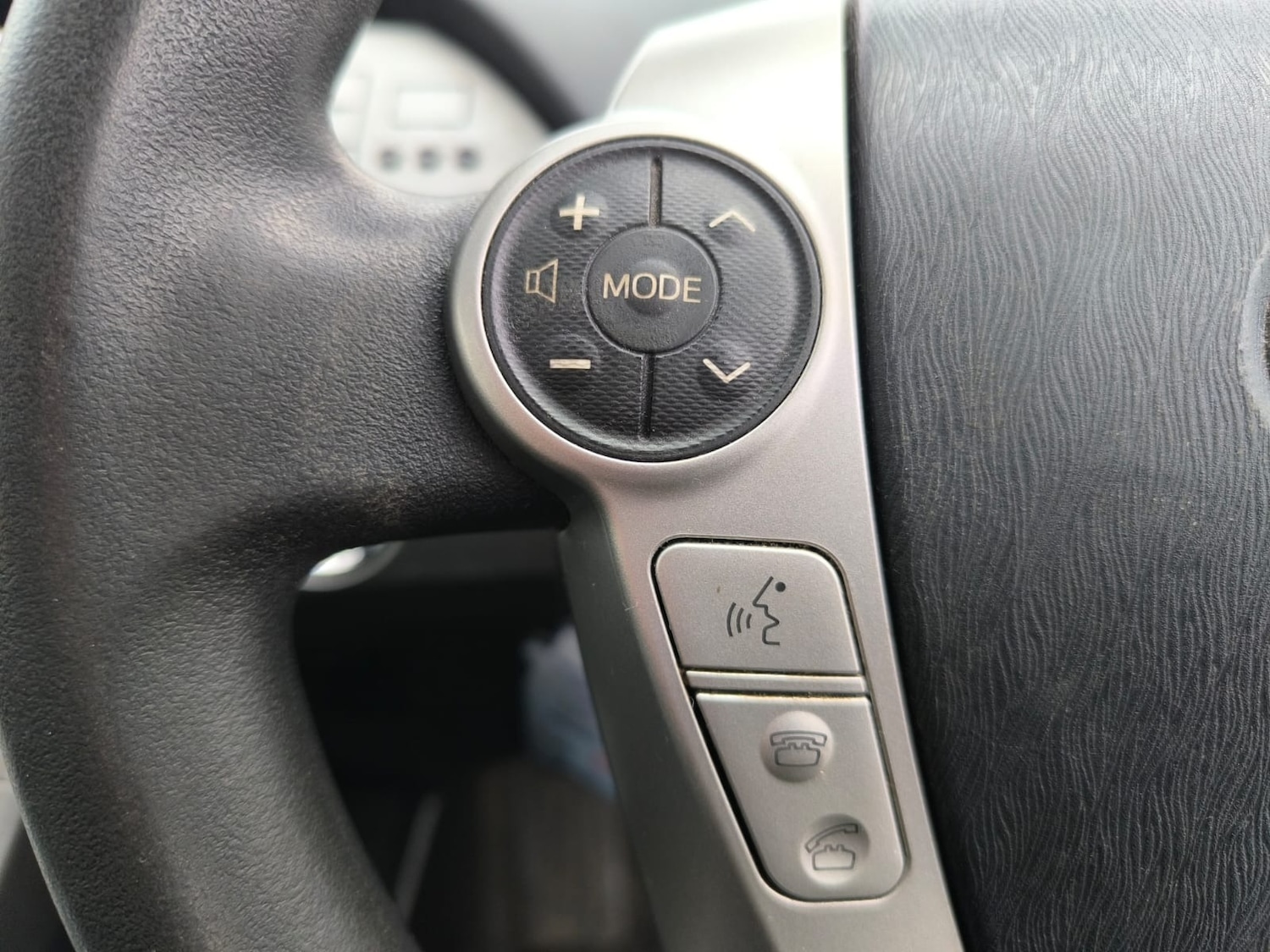 Used Toyota Prius 2015 for sale - 78150042: Photo 16