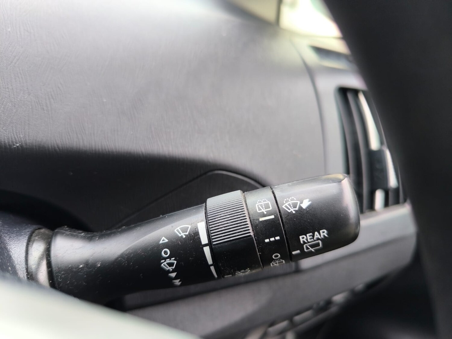 Used Toyota Prius 2015 for sale - 78150042: Photo 23