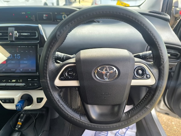 Used Toyota Prius 2016 for sale - 75304028: Photo 16
