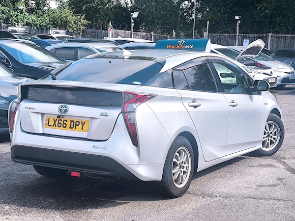 Used Toyota Prius 2016 for sale - 75304028: Photo 4