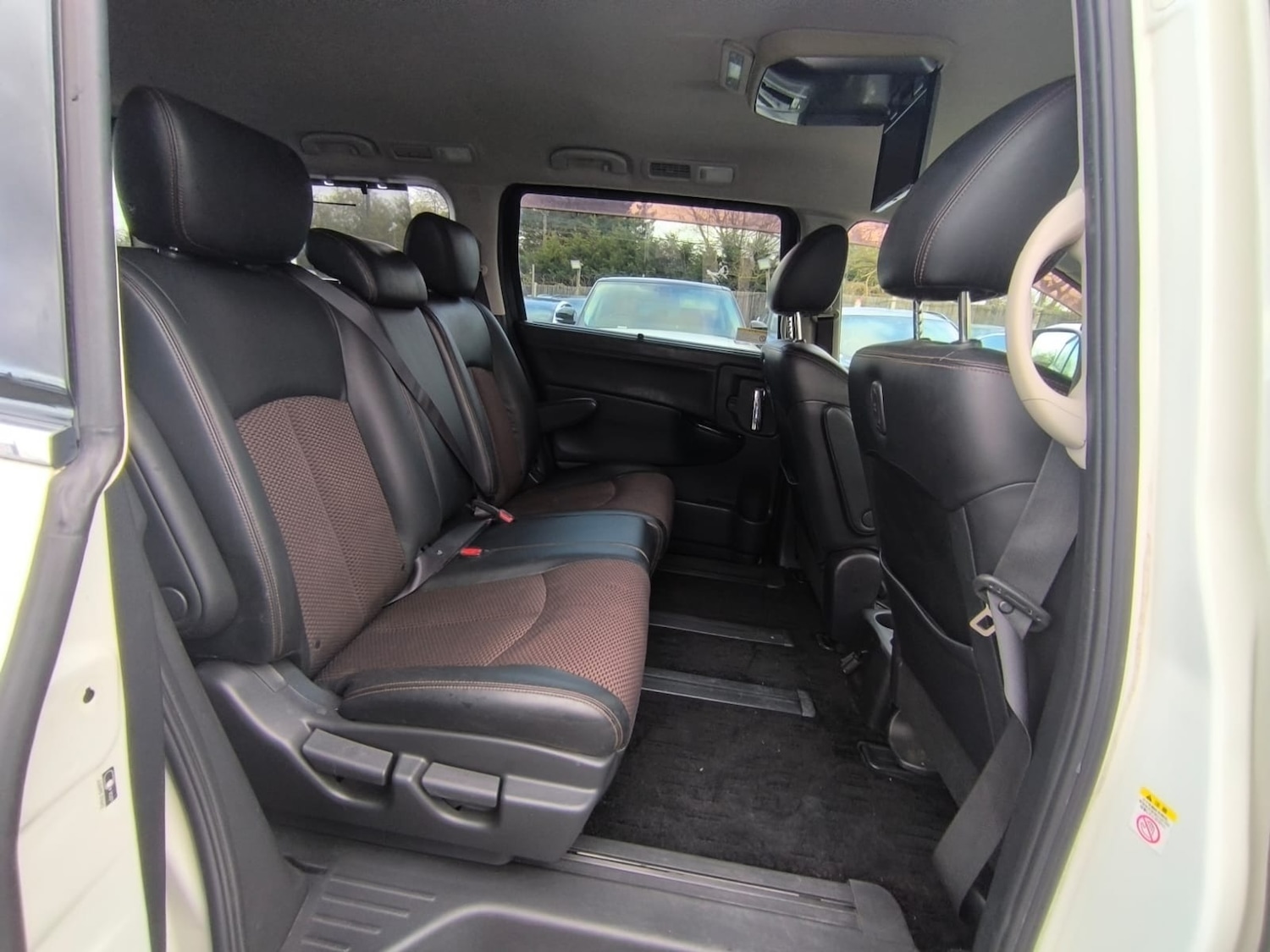 Used Nissan Elgrand 2012 for sale - 78143781: Photo 10