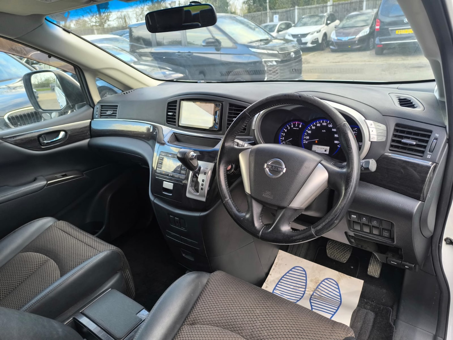 Used Nissan Elgrand 2012 for sale - 78143781: Photo 9