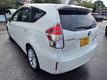 Used Toyota Prius+ 2017 for sale - 77336189: Photo