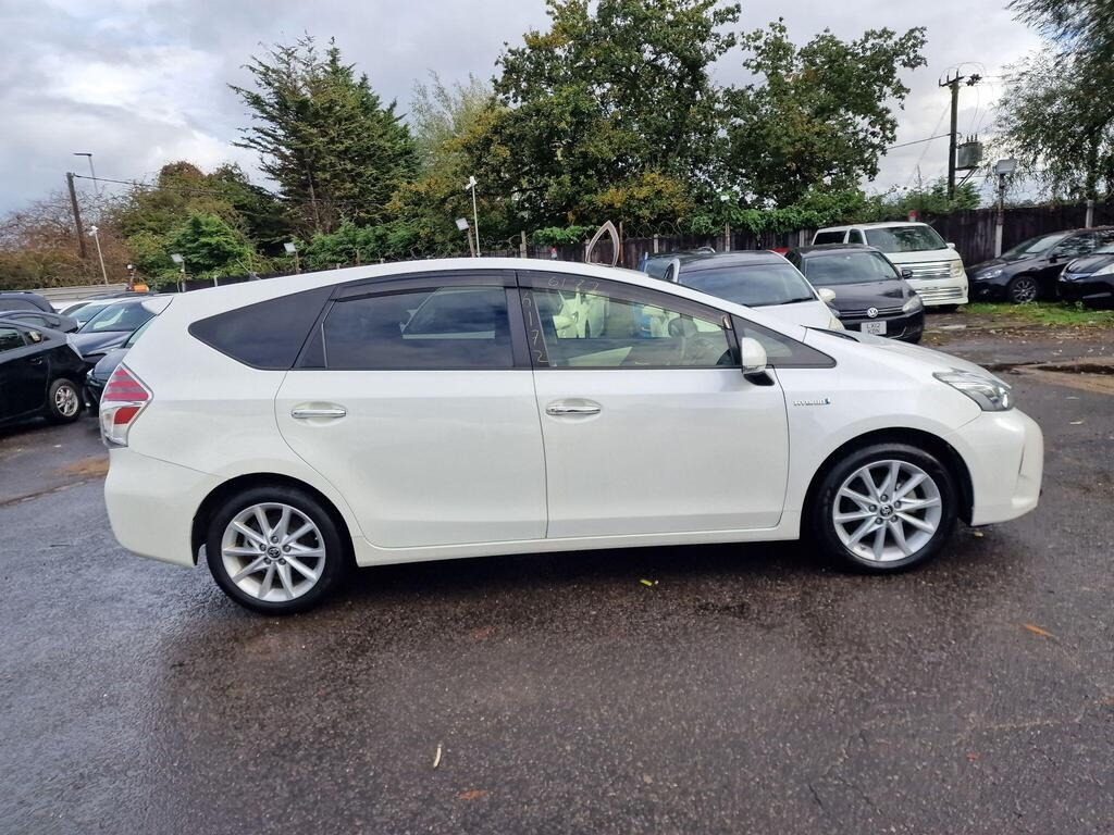 Used Toyota Prius+ 2017 for sale - 77336189: Photo 5