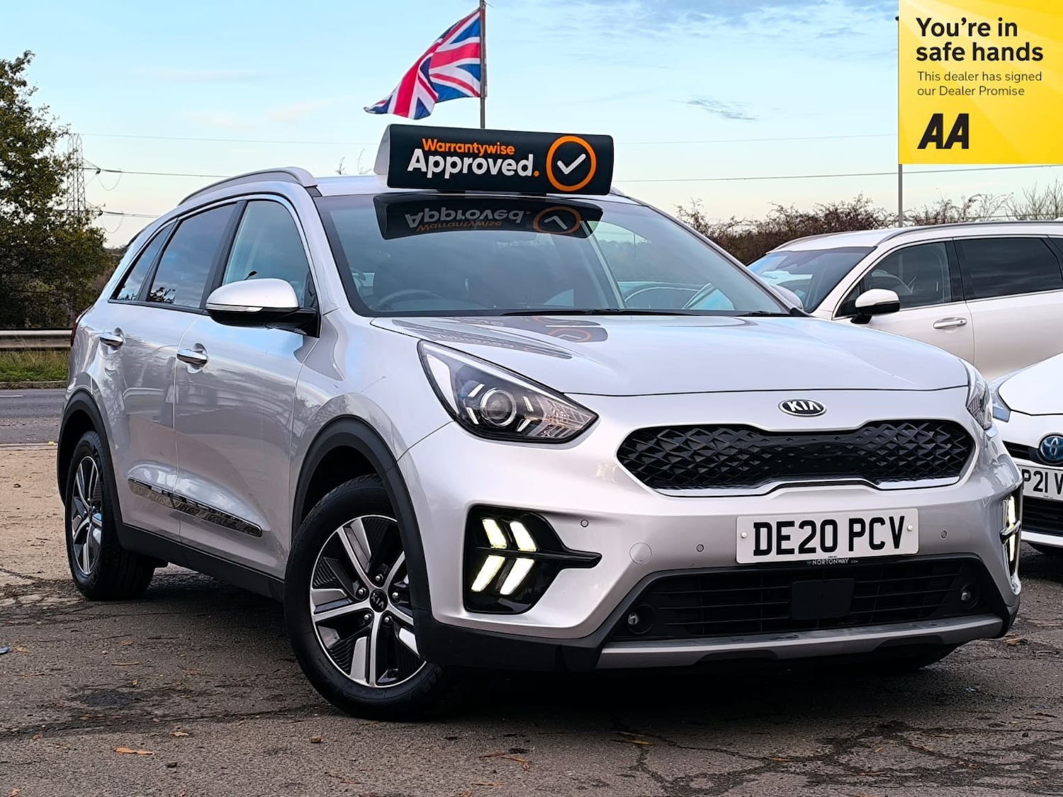 Used Kia Niro 2020 for sale - 76588211: Photo 1