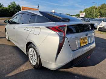 Used Toyota Prius 2016 for sale - 74261520: Photo