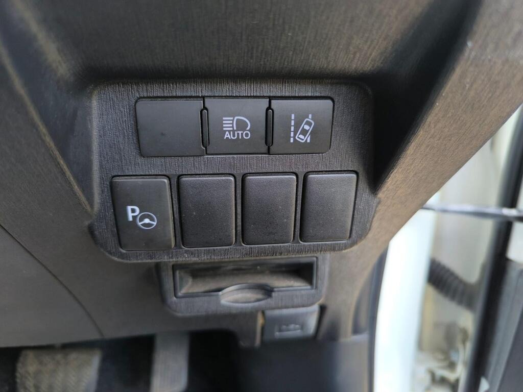 Used Toyota Prius+ 2020 for sale - 76437131: Photo 26