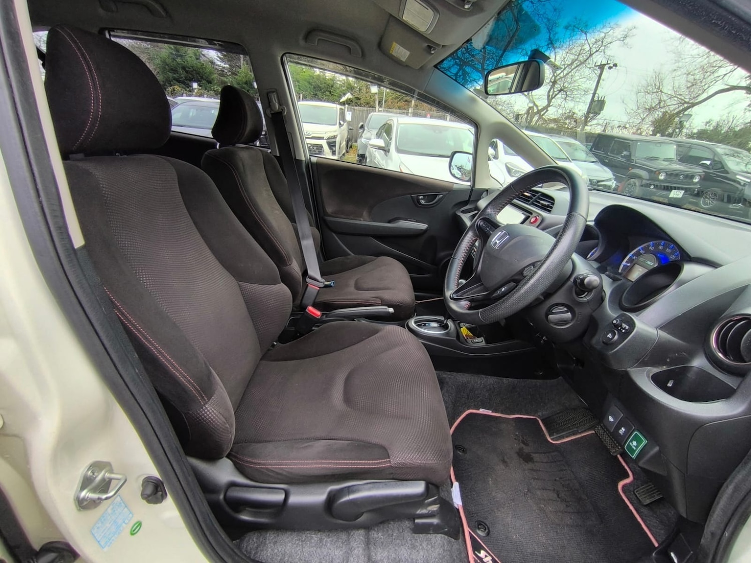 Used Honda Jazz 2013 for sale - 77003579: Photo 10