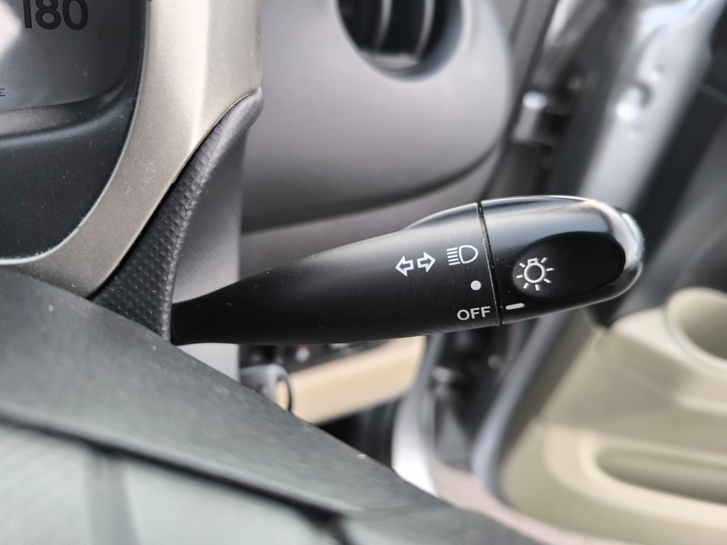 Used Toyota Passo 2010 for sale - 77377831: Photo 24