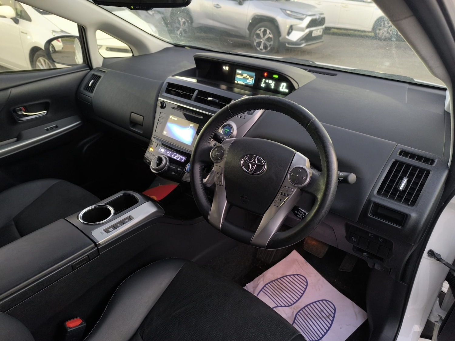 Used Toyota Prius+ 2019 for sale - 76611731: Photo 10