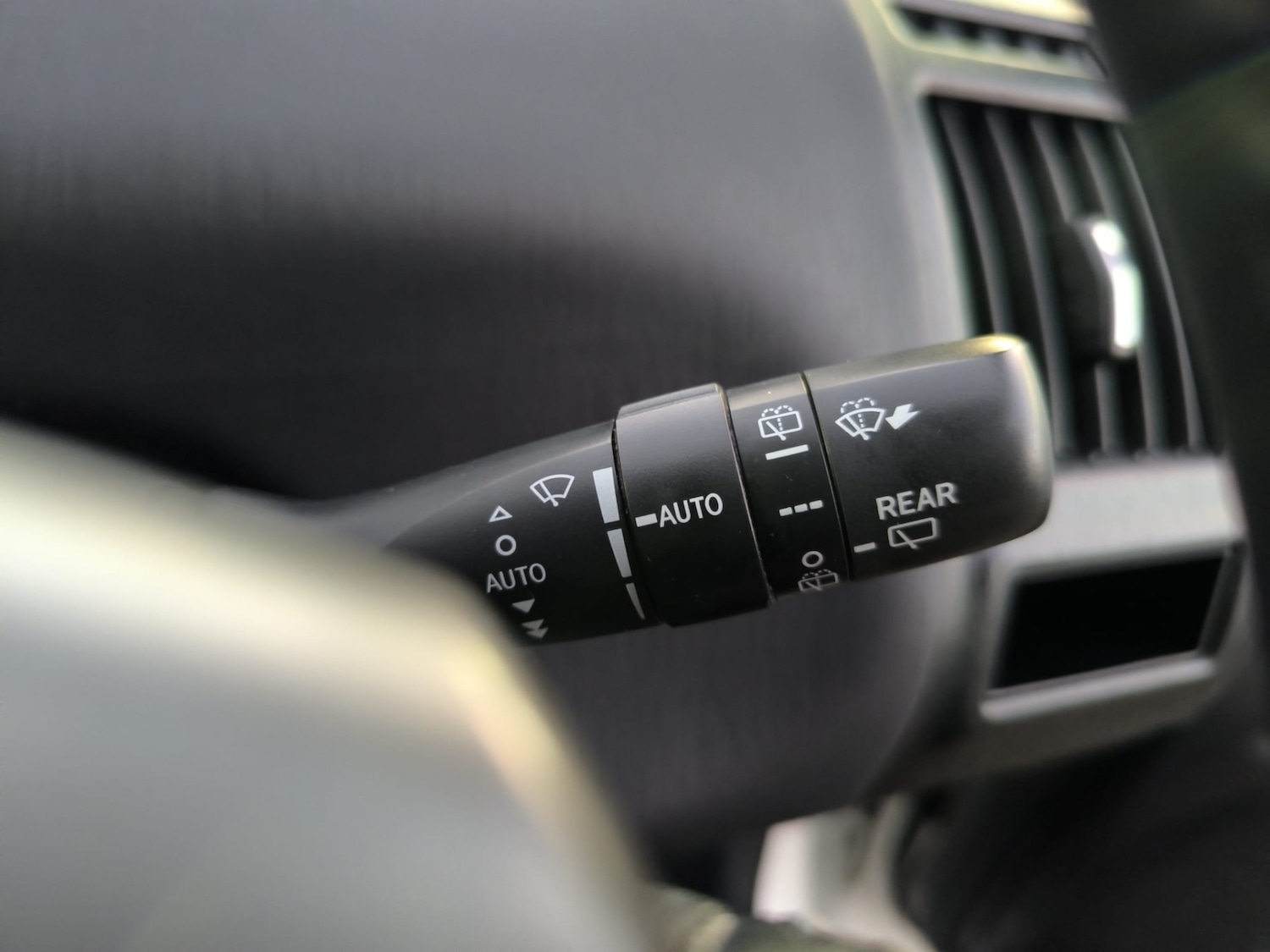 Used Toyota Prius+ 2019 for sale - 76611731: Photo 22