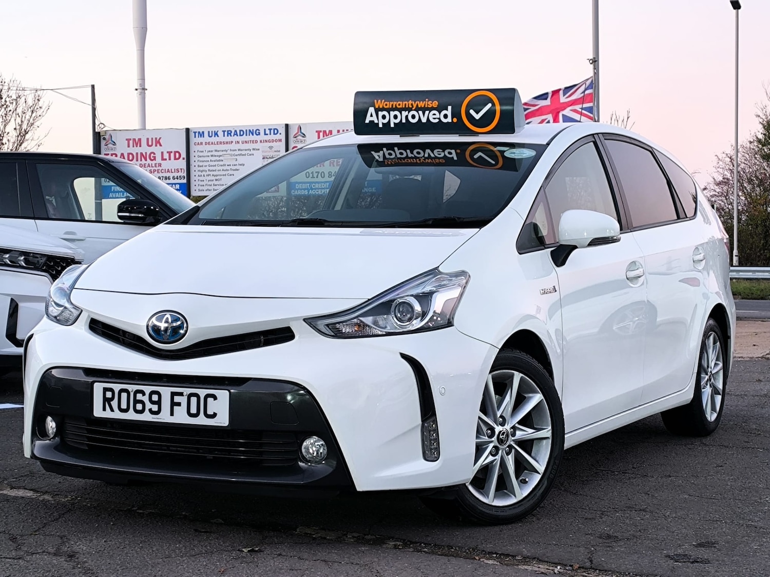 Used Toyota Prius+ 2019 for sale - 76611731: Photo 3