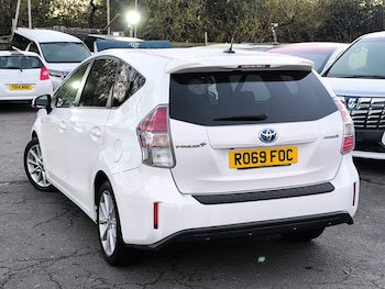Used Toyota Prius+ 2019 for sale - 76611731: Photo